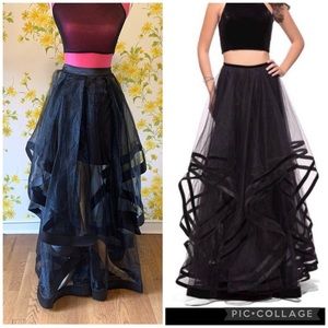 Stately Organza Waterfalls maxi skirt black size M